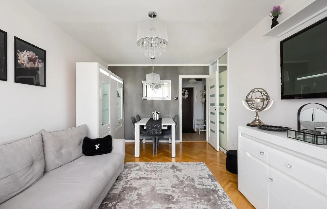 Wola Okopowa Luxury Apartment Varsó